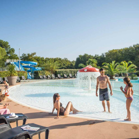 camping-familial-avec-piscine.jpg